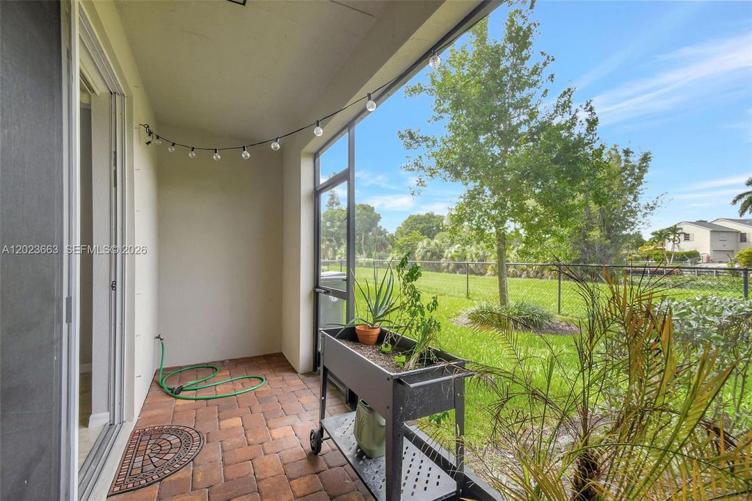 For Sale: $395,000 (3 beds, 2 baths, 1578 Square Feet)