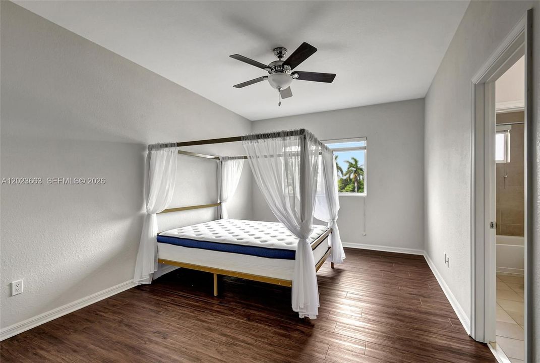 For Sale: $395,000 (3 beds, 2 baths, 1578 Square Feet)