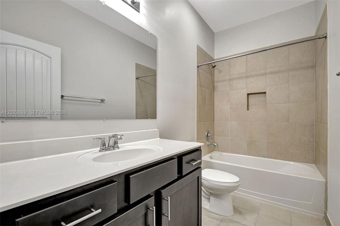 For Sale: $395,000 (3 beds, 2 baths, 1578 Square Feet)