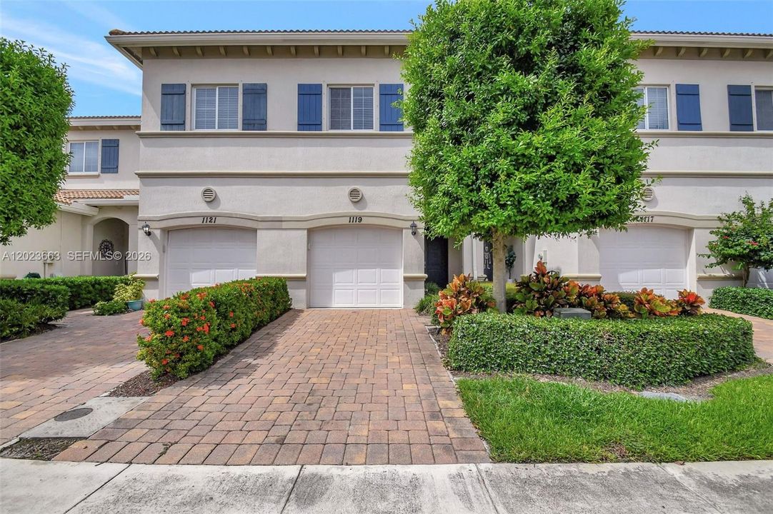 For Sale: $395,000 (3 beds, 2 baths, 1578 Square Feet)