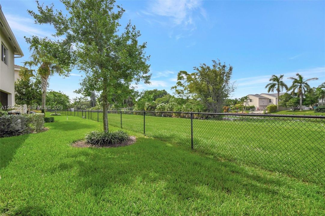 For Sale: $395,000 (3 beds, 2 baths, 1578 Square Feet)