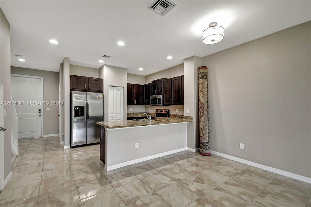 For Sale: $395,000 (3 beds, 2 baths, 1578 Square Feet)