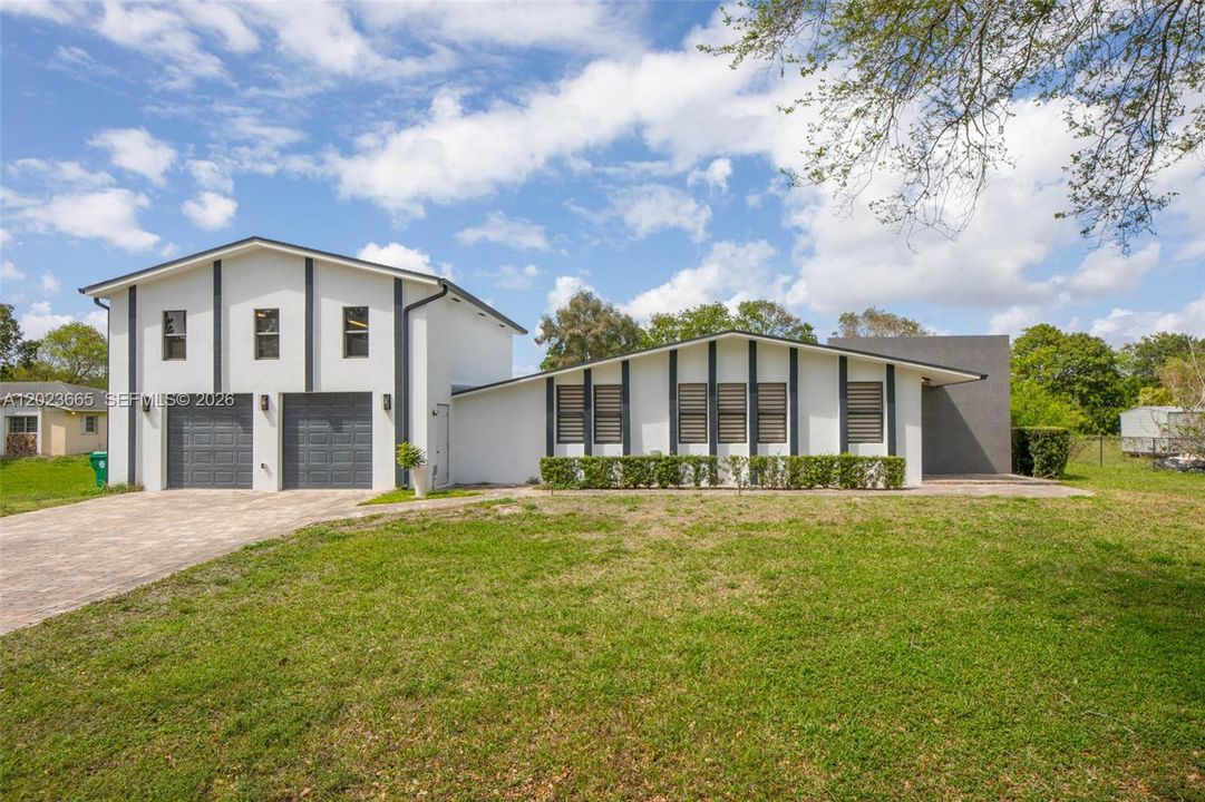 For Sale: $1,500,000 (3 beds, 2 baths, 1889 Square Feet)