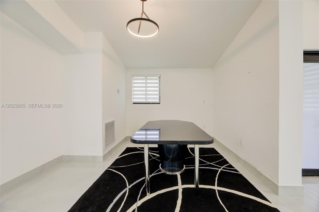 For Sale: $1,500,000 (3 beds, 2 baths, 1889 Square Feet)