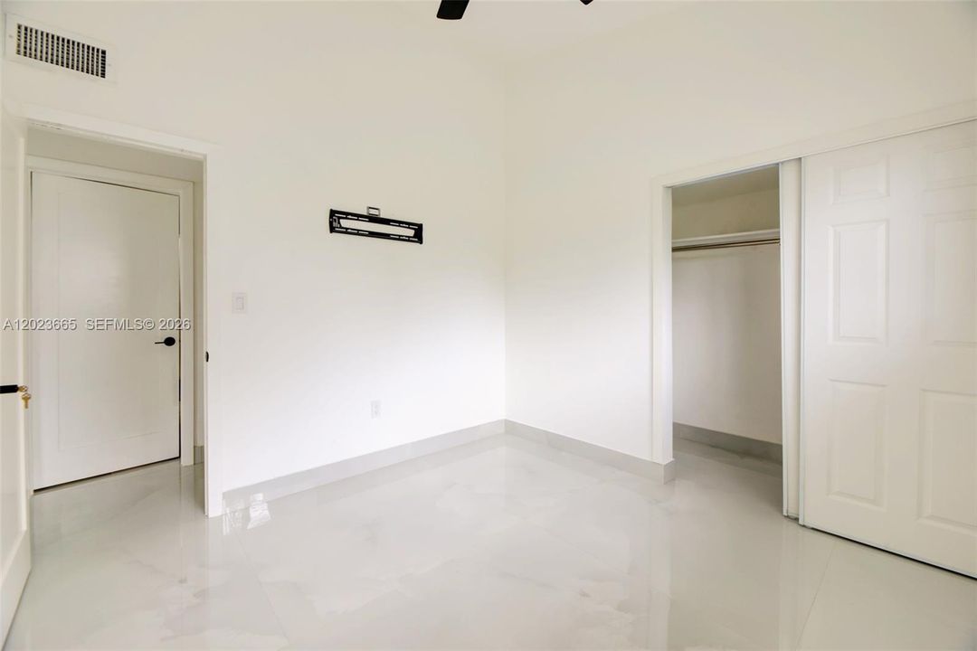 For Sale: $1,500,000 (3 beds, 2 baths, 1889 Square Feet)