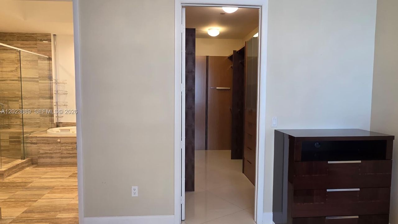 For Rent: $8,250 (3 beds, 3 baths, 2084 Square Feet)