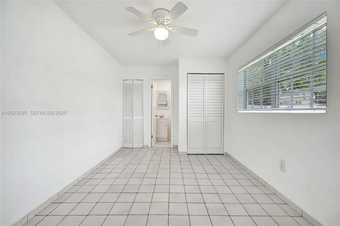 Active With Contract: $1,400 (1 beds, 1 baths, 0 Square Feet)