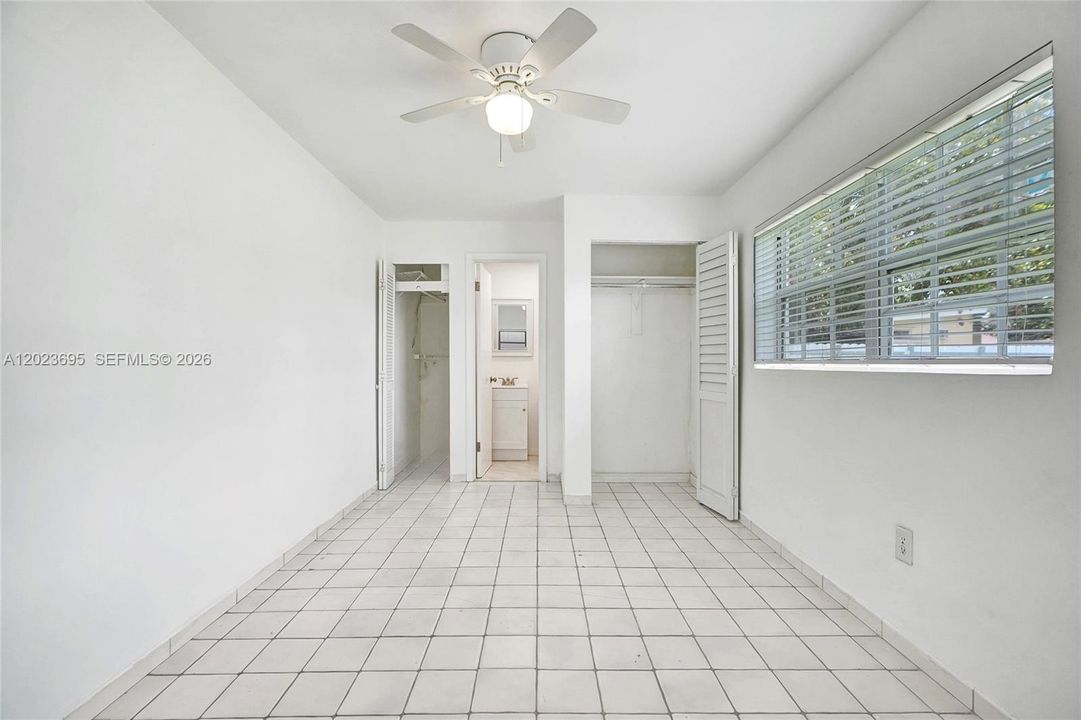 Active With Contract: $1,400 (1 beds, 1 baths, 0 Square Feet)
