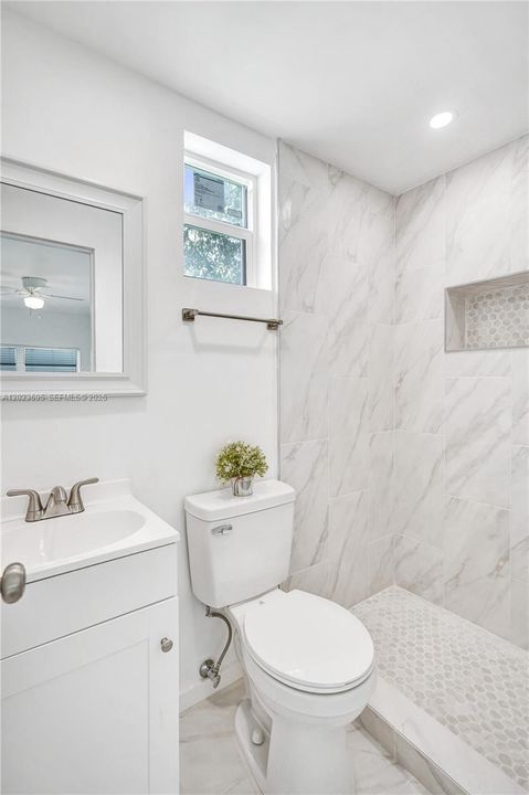 Active With Contract: $1,400 (1 beds, 1 baths, 0 Square Feet)