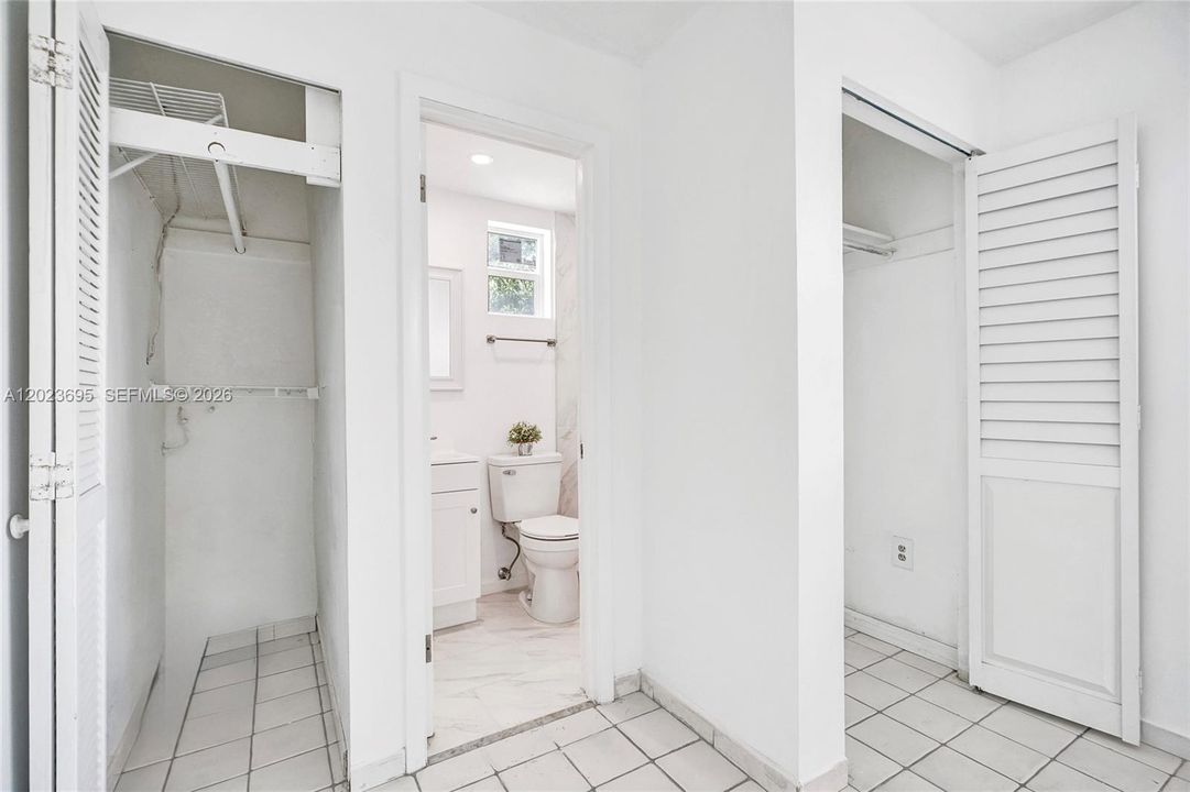 Active With Contract: $1,400 (1 beds, 1 baths, 0 Square Feet)