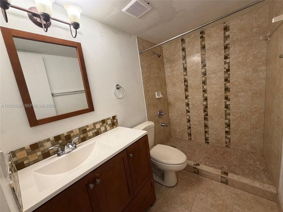 En Renta: $1,875 (1 camas, 1 baños, 776 Pies cuadrados)