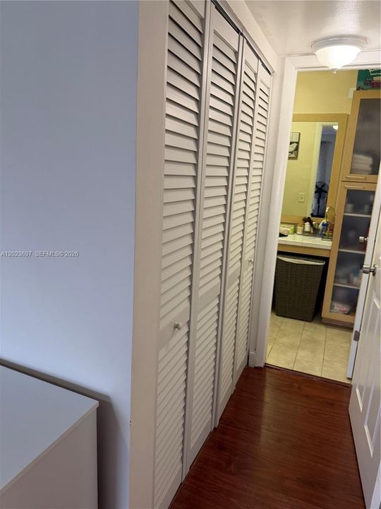 For Sale: $218,995 (1 beds, 1 baths, 750 Square Feet)