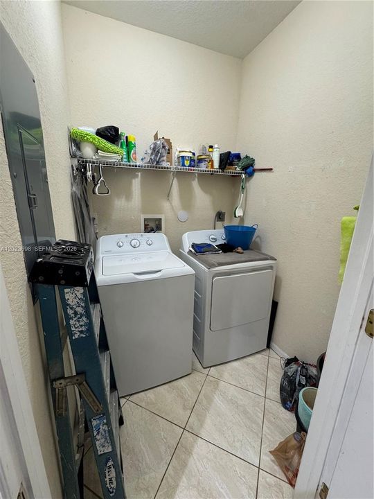 En Renta: $2,250 (2 camas, 2 baños, 1130 Pies cuadrados)