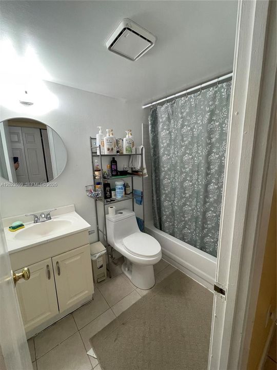 For Rent: $2,200 (2 beds, 2 baths, 940 Square Feet)