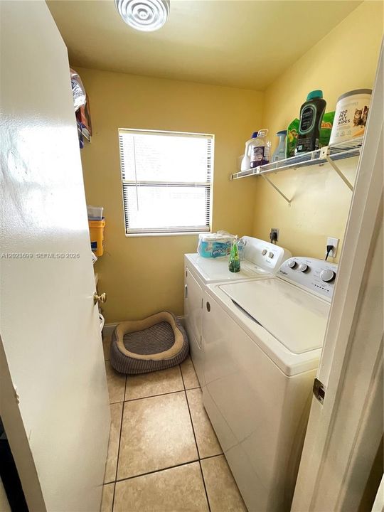 For Rent: $2,200 (2 beds, 2 baths, 940 Square Feet)