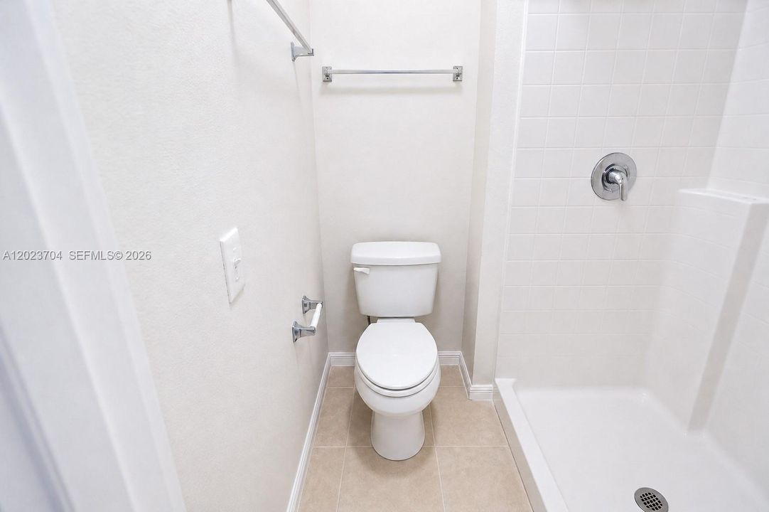 В аренду: $3,500 (4 спален, 2 ванн, 2828 Квадратных фут)