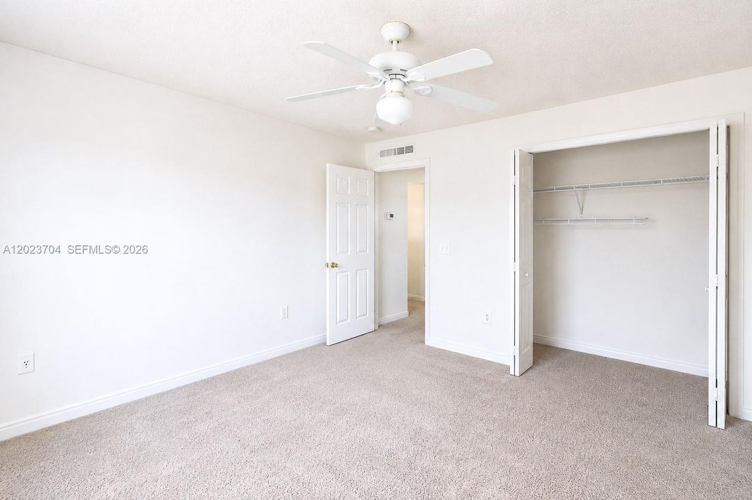 В аренду: $3,500 (4 спален, 2 ванн, 2828 Квадратных фут)