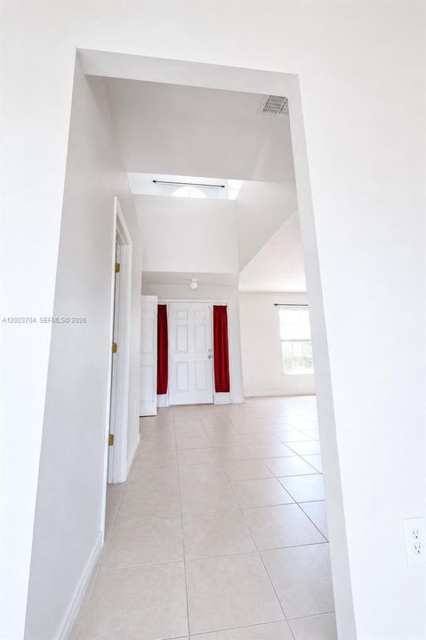 В аренду: $3,500 (4 спален, 2 ванн, 2828 Квадратных фут)