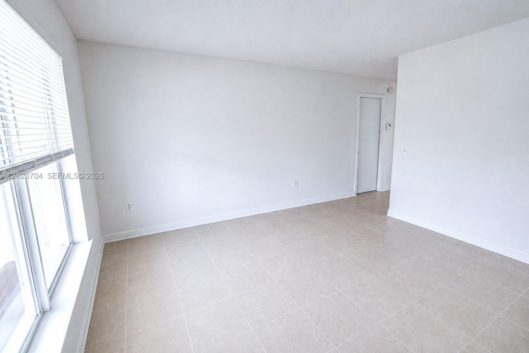 В аренду: $3,500 (4 спален, 2 ванн, 2828 Квадратных фут)