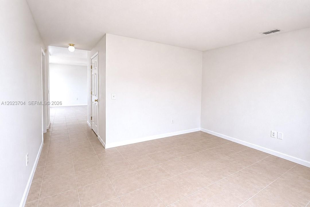В аренду: $3,500 (4 спален, 2 ванн, 2828 Квадратных фут)