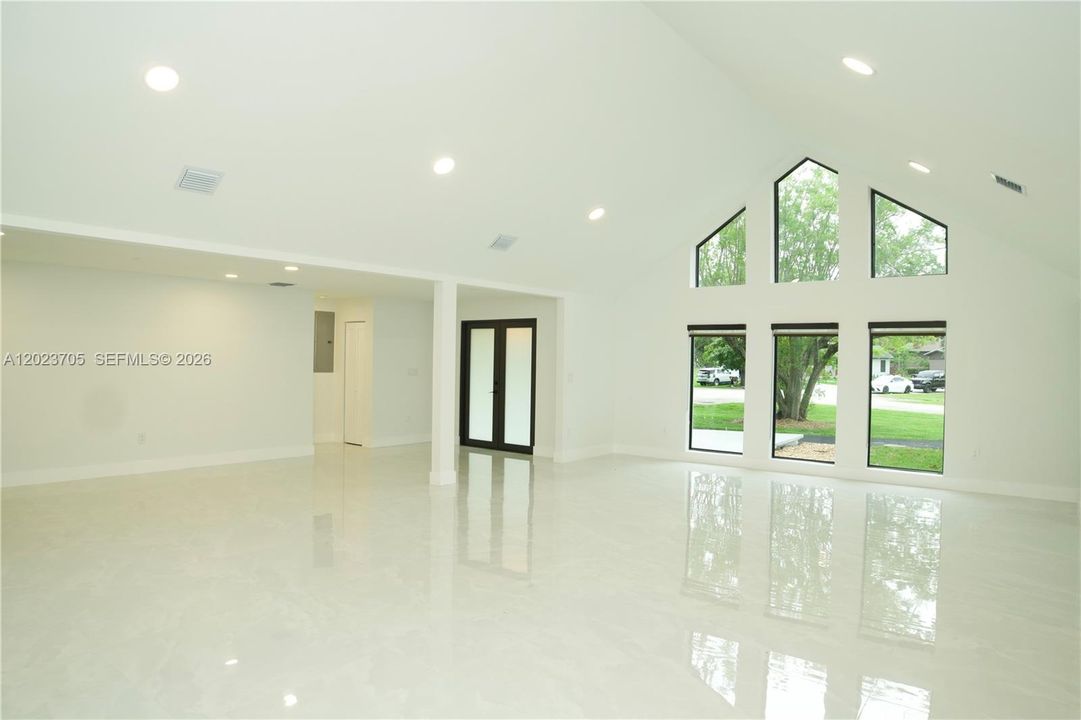 For Sale: $1,799,900 (4 beds, 3 baths, 2375 Square Feet)