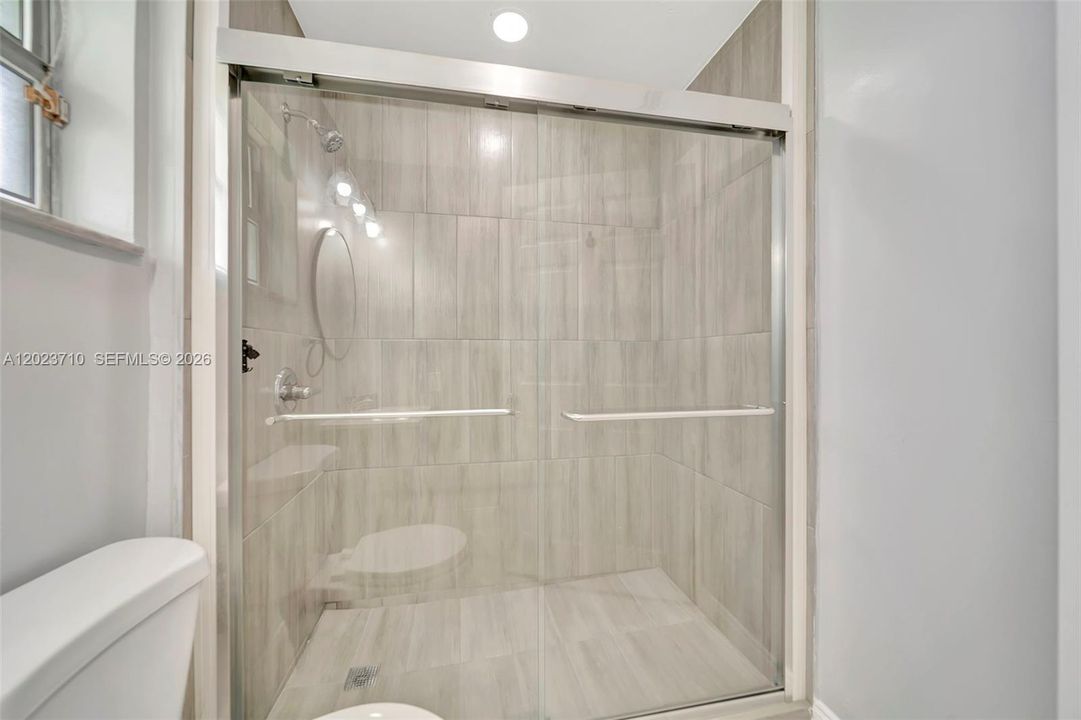 En Renta: $2,500 (3 camas, 2 baños, 1300 Pies cuadrados)