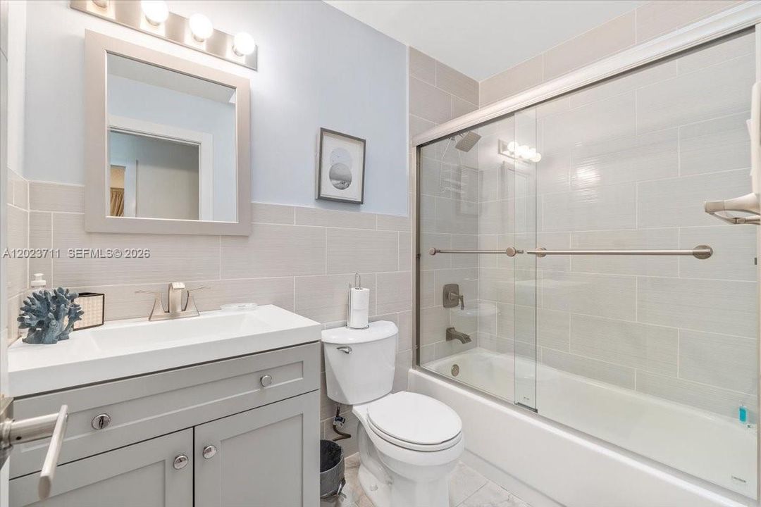 В аренду: $5,500 (3 спален, 2 ванн, 1400 Квадратных фут)