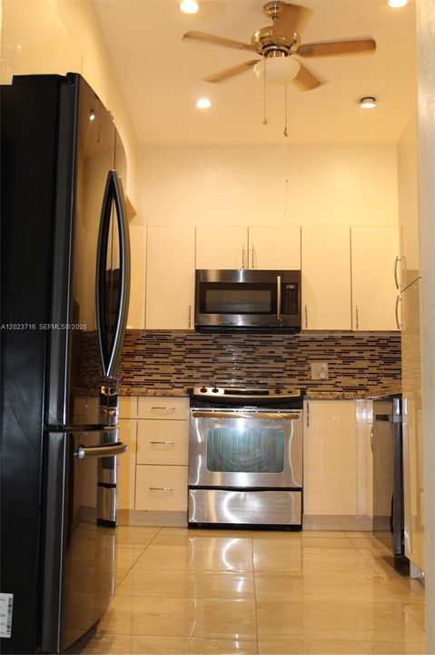 For Sale: $850,000 (4 beds, 3 baths, 1570 Square Feet)