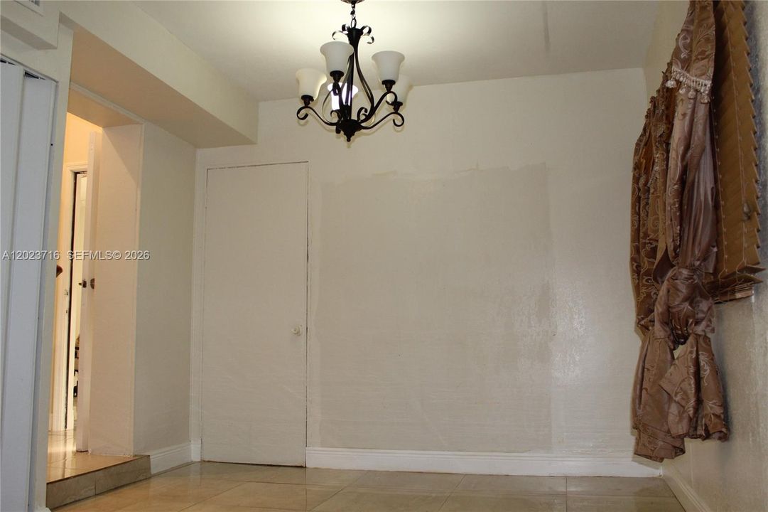 For Sale: $850,000 (4 beds, 3 baths, 1570 Square Feet)