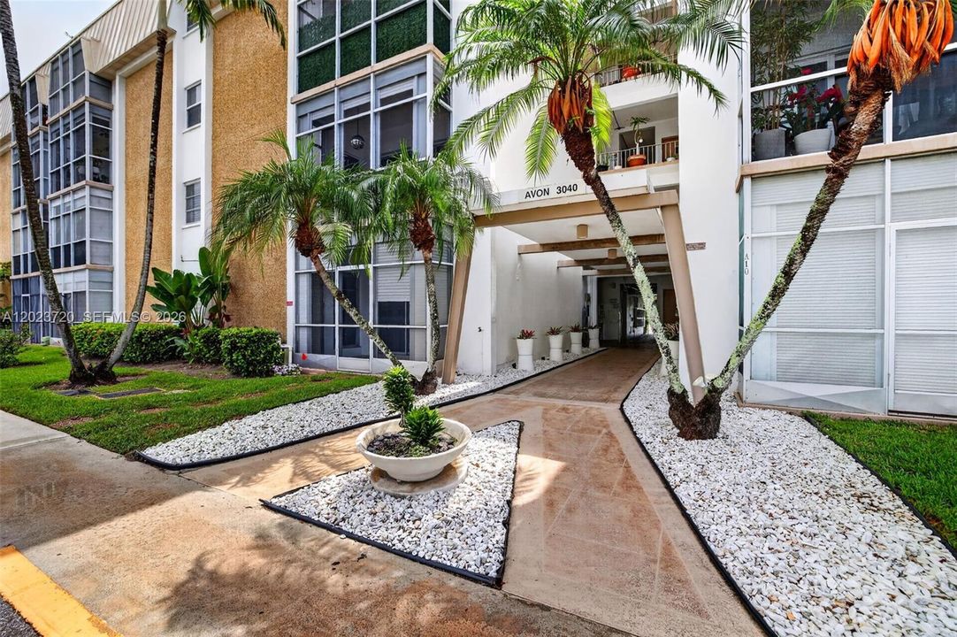 For Sale: $149,900 (1 beds, 1 baths, 600 Square Feet)