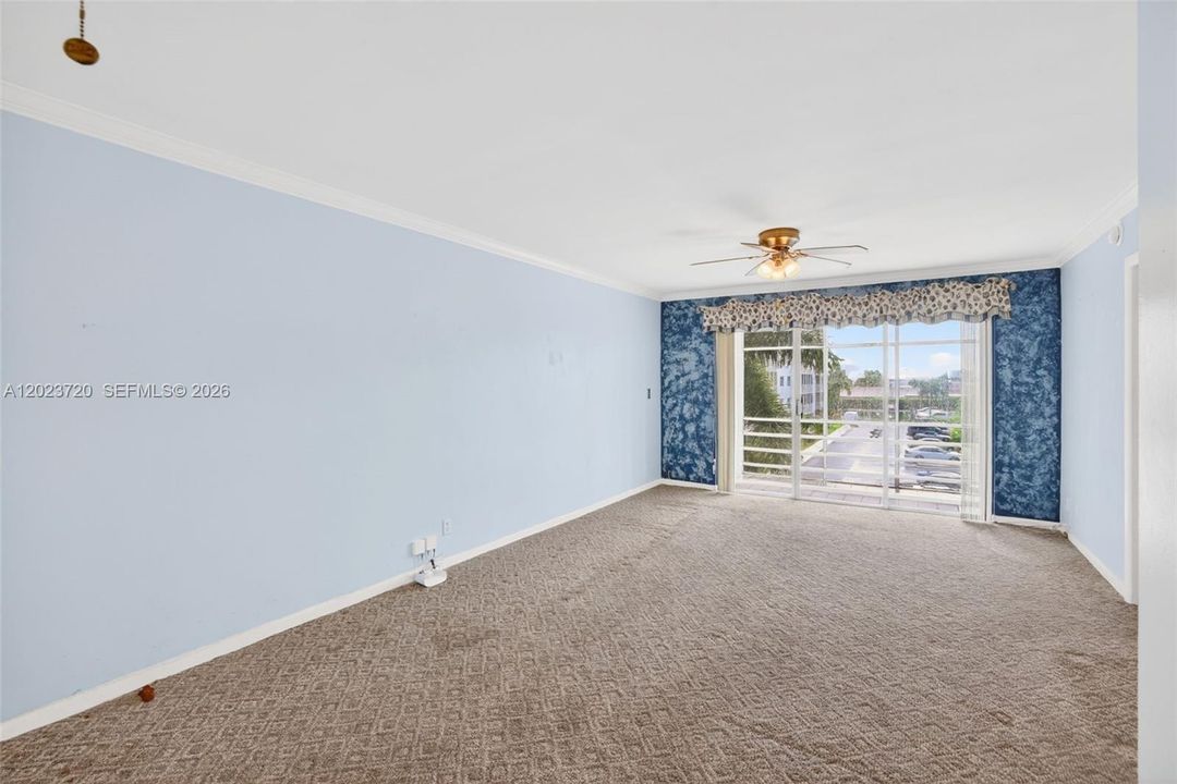 For Sale: $149,900 (1 beds, 1 baths, 600 Square Feet)