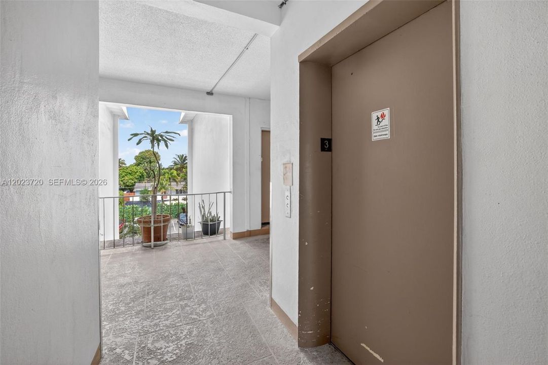 For Sale: $149,900 (1 beds, 1 baths, 600 Square Feet)