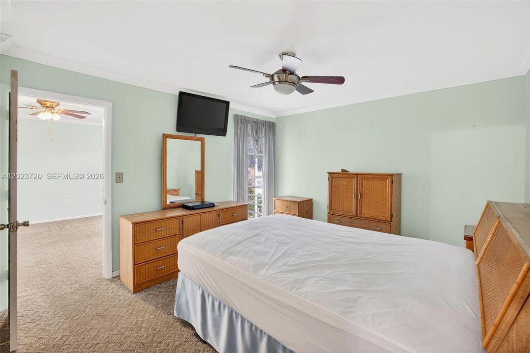 For Sale: $149,900 (1 beds, 1 baths, 600 Square Feet)
