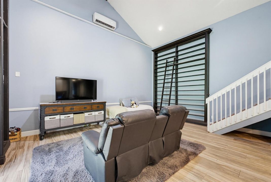 Detached Guest House