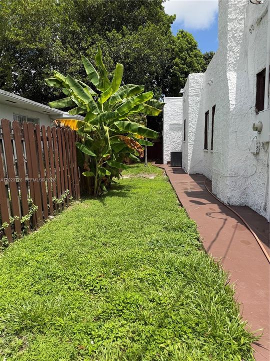 For Sale: $530,000 (3 beds, 2 baths, 1658 Square Feet)