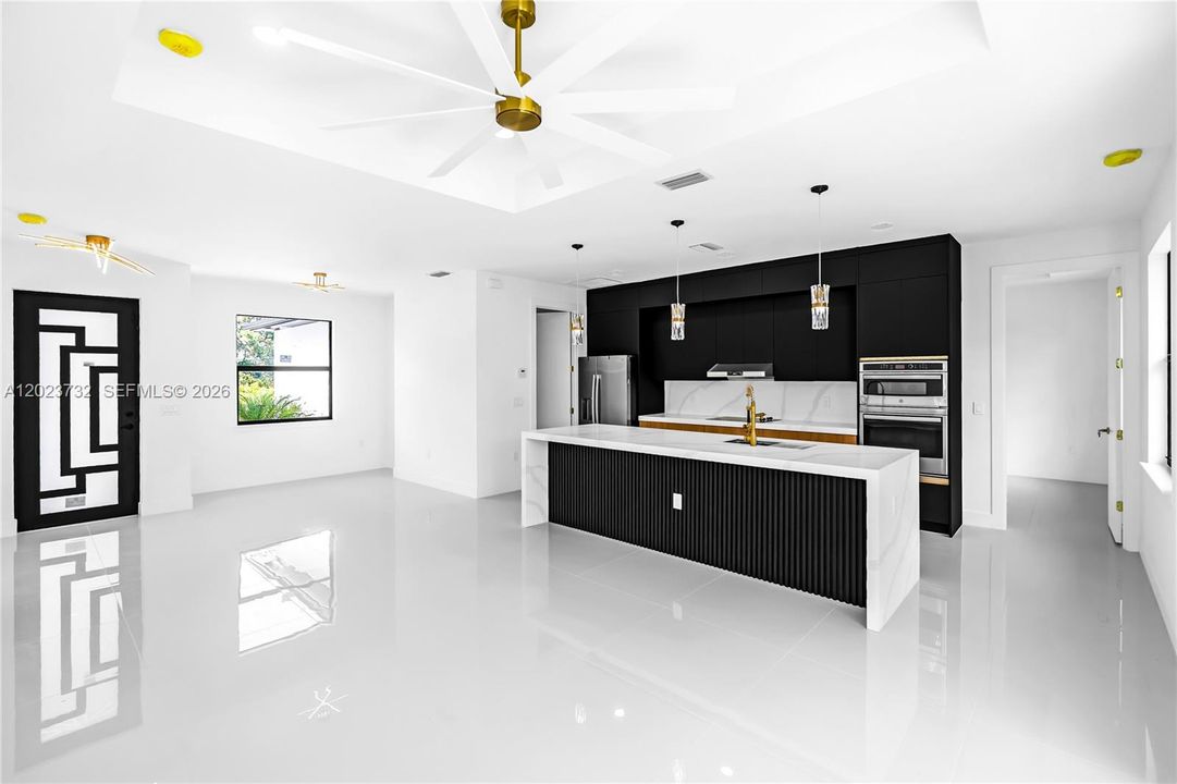 На продажу: $314,900 (3 спален, 2 ванн, 1365 Квадратных фут)