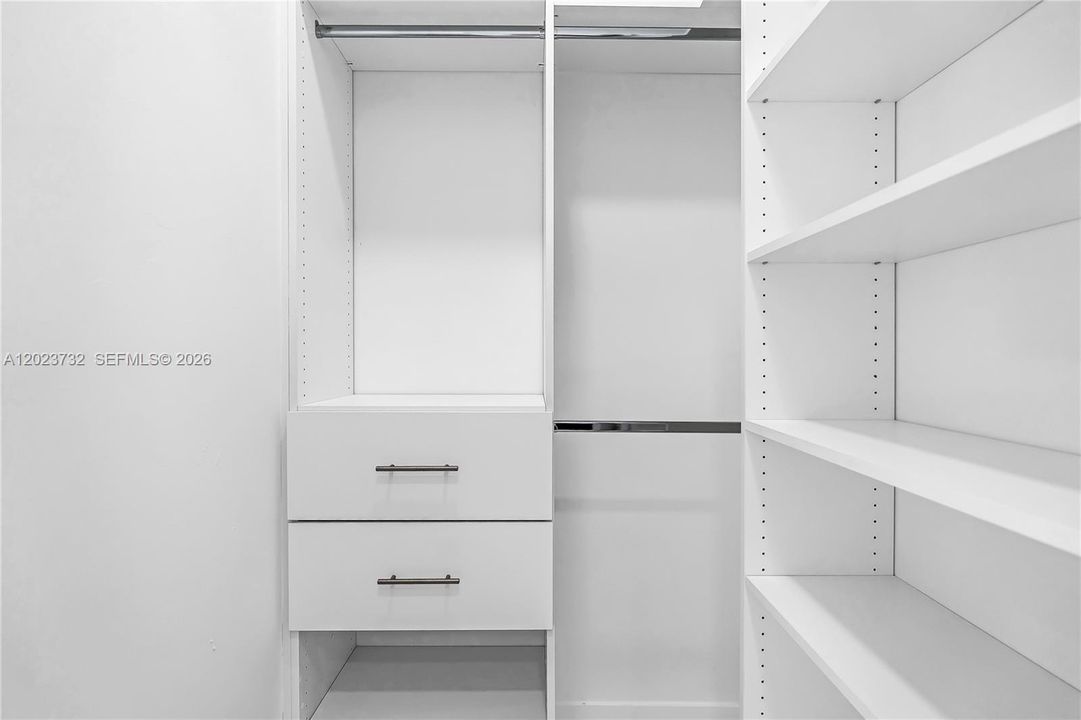 На продажу: $314,900 (3 спален, 2 ванн, 1365 Квадратных фут)