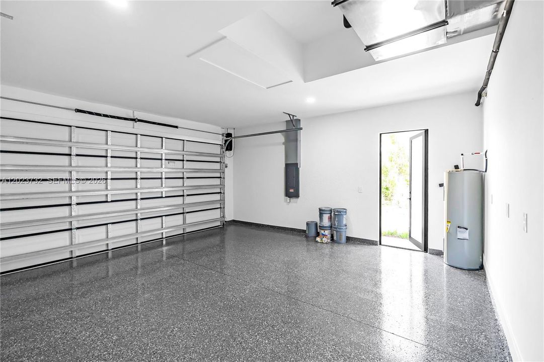 На продажу: $314,900 (3 спален, 2 ванн, 1365 Квадратных фут)