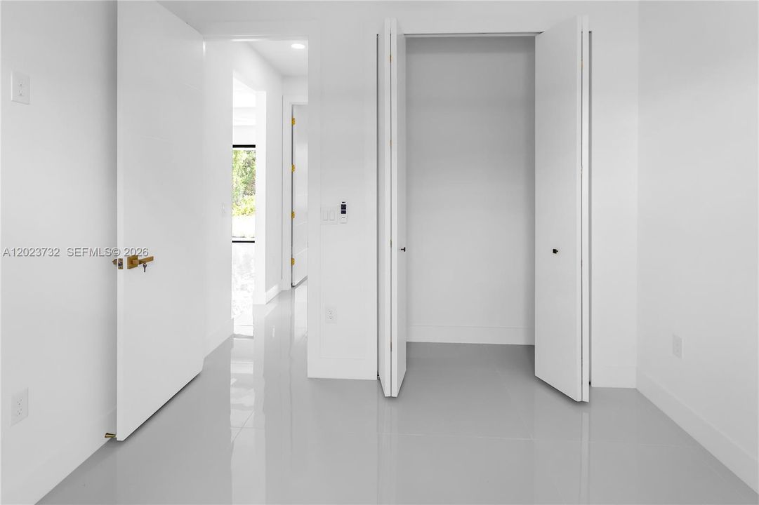 На продажу: $314,900 (3 спален, 2 ванн, 1365 Квадратных фут)