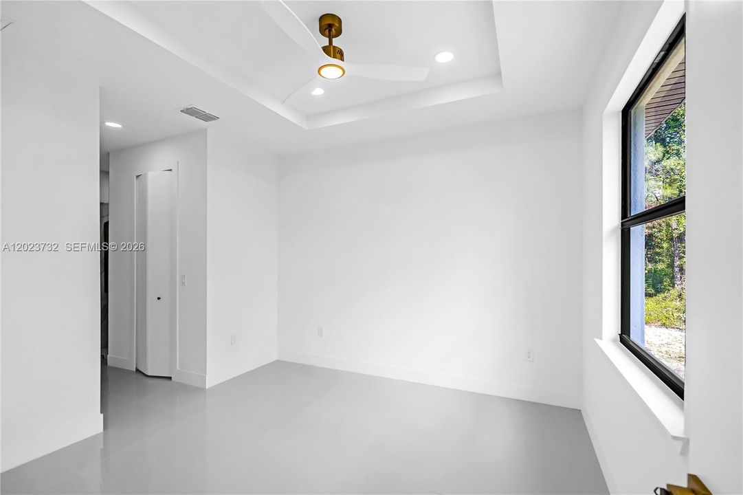 На продажу: $314,900 (3 спален, 2 ванн, 1365 Квадратных фут)