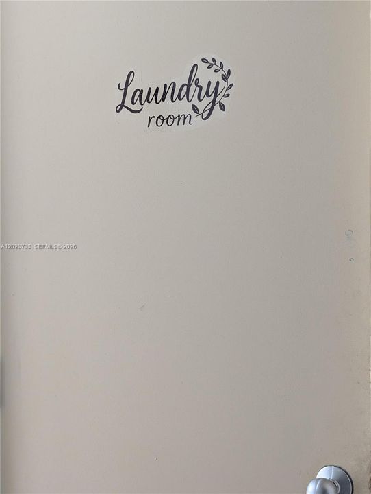 For Rent: $1,550 (1 beds, 1 baths, 717 Square Feet)