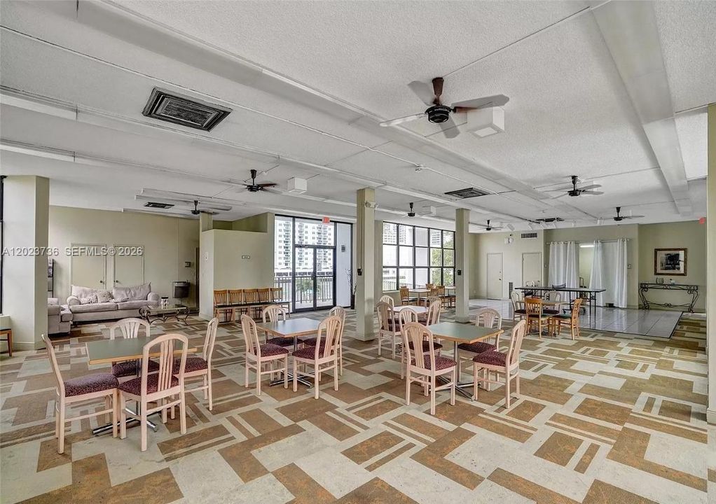 For Sale: $395,000 (2 beds, 2 baths, 1430 Square Feet)