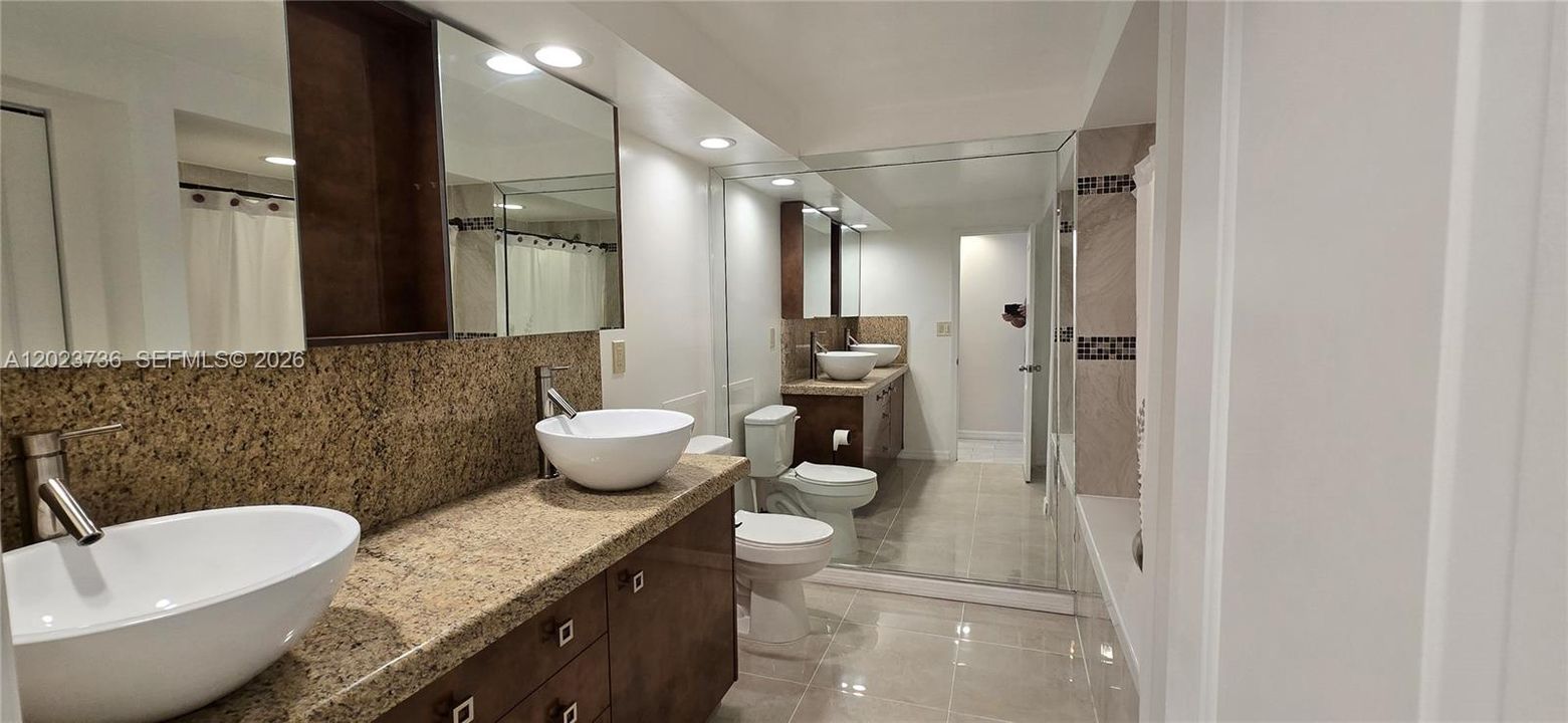 For Sale: $395,000 (2 beds, 2 baths, 1430 Square Feet)