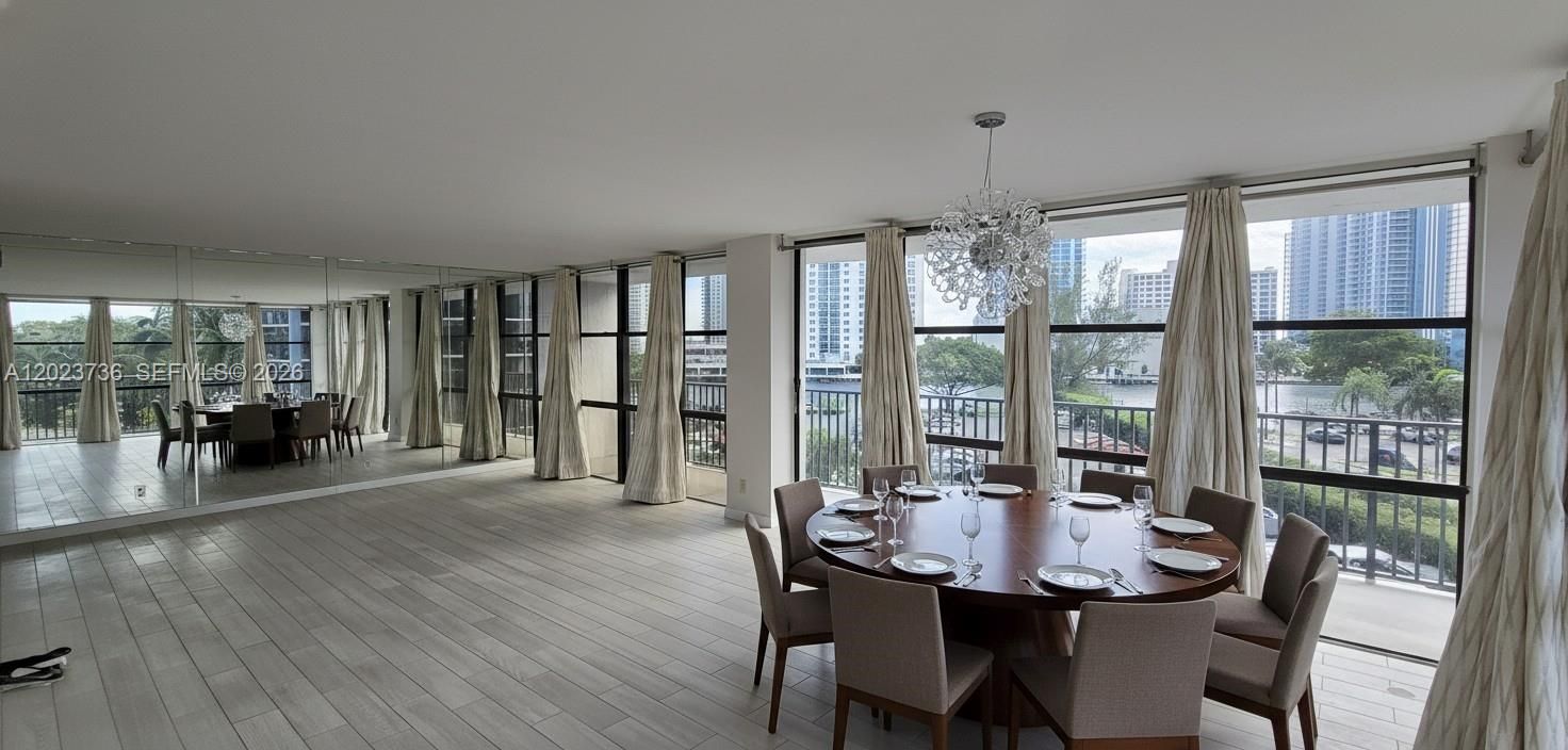 For Sale: $395,000 (2 beds, 2 baths, 1430 Square Feet)