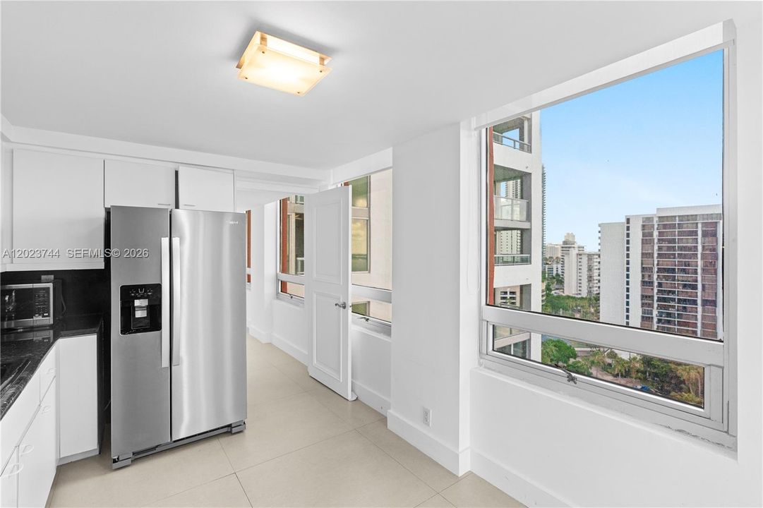 For Sale: $1,399,000 (3 beds, 2 baths, 2089 Square Feet)