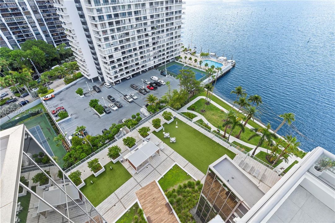 For Sale: $1,399,000 (3 beds, 2 baths, 2089 Square Feet)