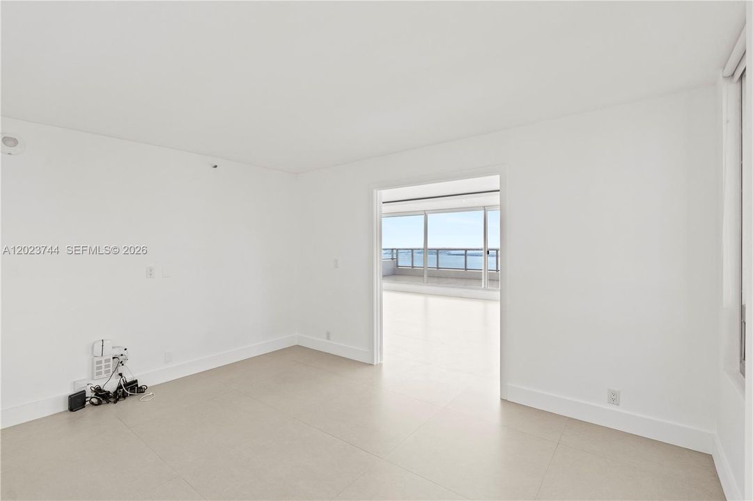 For Sale: $1,399,000 (3 beds, 2 baths, 2089 Square Feet)