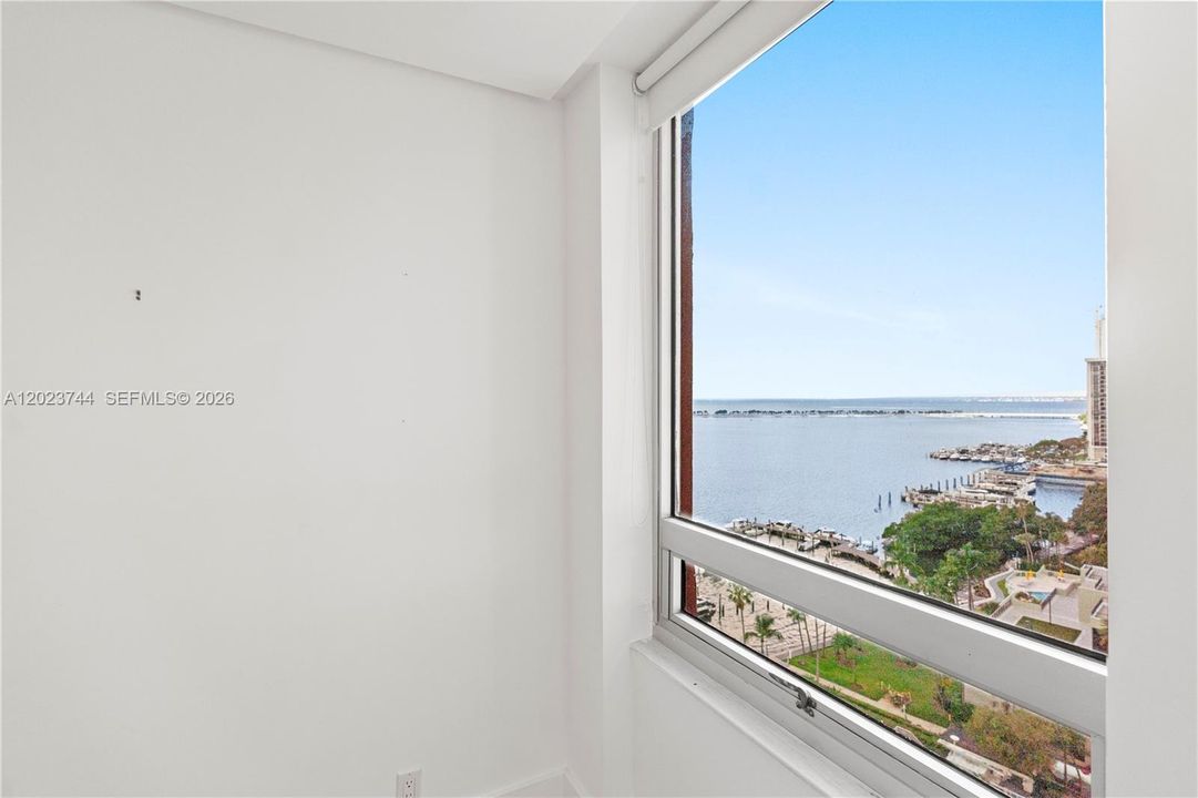For Sale: $1,399,000 (3 beds, 2 baths, 2089 Square Feet)
