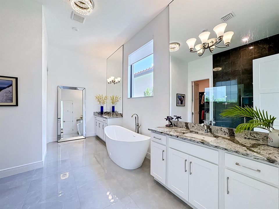 8596 SW Felicita Way Primary Bath 1