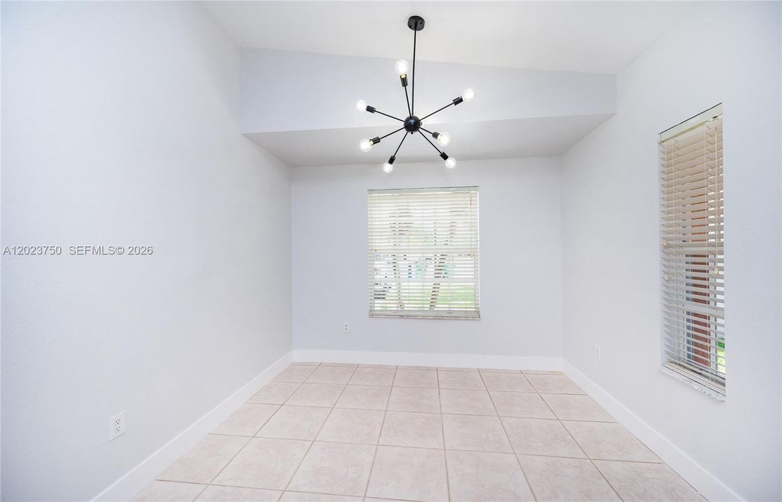Active With Contract: $3,000 (3 beds, 2 baths, 1723 Square Feet)